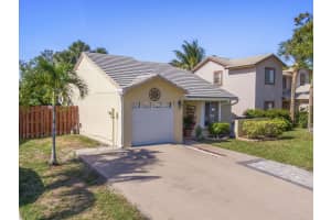 MLS# R11092673, Lake Worth, Florida 33463