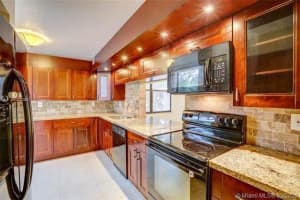 6800 Cypress Road 215, Plantation