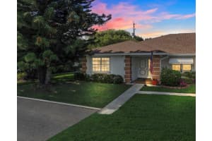 1233 S Lakes End Drive A, Fort Pierce