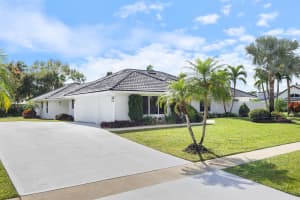 15545 Meadow Wood Drive, Wellington, FL 33414 Sold 05/28/25