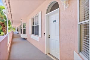 18081 Se Country Club Drive 370, Tequesta