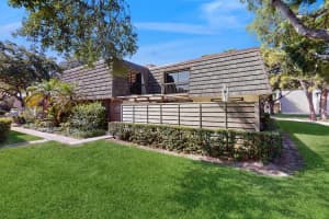 615 6th Terrace, Palm Beach Gardens, FL 33418 Sold 09/23/25