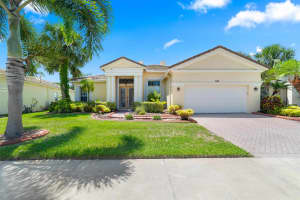 525 Sw Lake Manatee Way, Port Saint Lucie