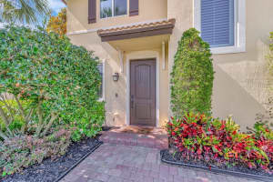 5014 Manchia Drive, Lake Worth, FL 33463 Sold 08/12/25