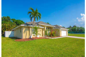 832 Alexandra Avenue SW, Vero Beach, FL 32968 Sold 10/16/25