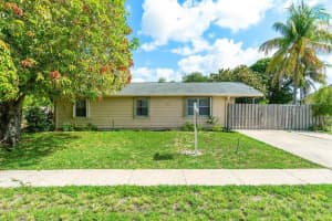 1441 W Hardee Street, Lantana