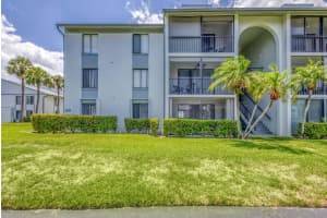 1011 Green Pine Boulevard G1, West Palm Beach, FL 33409 Sold 12/31/25