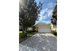 154 Berenger Walk, Royal Palm Beach