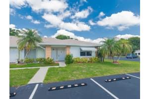 517 SE Crooked Lake Lane D, Fort Pierce, FL 34982 Sold 08/22/25