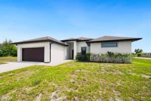 418 Ne 31st Ter, Cape Coral