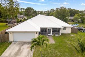 1762 SE Aires Lane, Port Saint Lucie, FL 34984 - MLS#R11093374