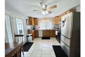 10 Pinecrest Street, Lake Placid, FL 33852 - MLS#R11093409