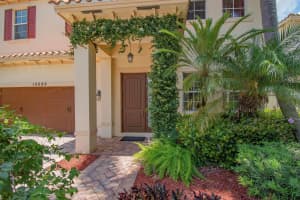 10689 Willow Oak Court, Wellington, FL 33414 Sold 11/07/25