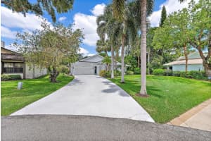 5749 Turnwood Court, Jupiter