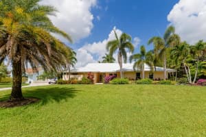 2610 SE Erickson Drive, Port Saint Lucie, FL 34984 - MLS#R11093468