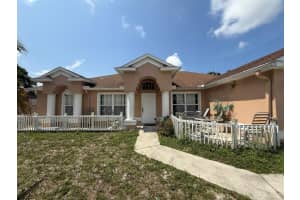416 SE Calmoso Drive, Port Saint Lucie, FL 34983 Sold 08/05/25