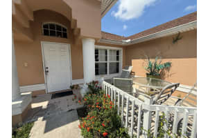 416 SE Calmoso Drive, Port Saint Lucie, FL 34983 Sold 08/05/25