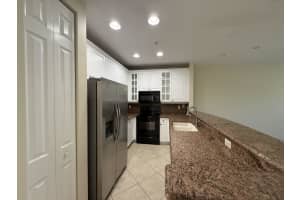 1425 Via De Pepi, Boynton Beach, FL 33426 - MLS#R11093508