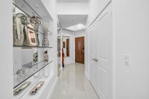 300 S Australian Avenue 1418, West Palm Beach, FL 33401 - MLS#R11093518