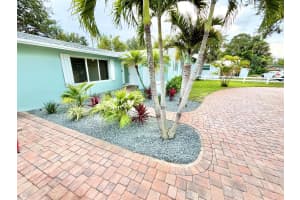 421 SE Edgewood Drive, Stuart, FL 34996 Sold 08/27/25