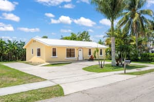 1332 SW G, Belle Glade, FL 33430 Sold 07/01/25