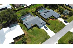 1132 SE Oriental Avenue, Port Saint Lucie, FL 34952 - MLS#R11093602
