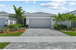 1293 Harper Way Villa 14, Vero Beach, FL 32960 Sold 06/30/25