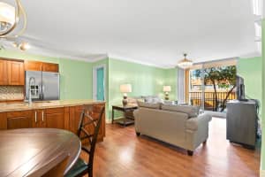 140 Yacht Club Way 207, Hypoluxo, FL 33462 - MLS#R11093633