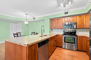 140 Yacht Club Way 207, Hypoluxo, FL 33462 - MLS#R11093633