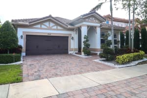8581 Waterside Court, Parkland