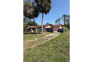 305 E 6th Street, Lehigh Acres, FL 33972 - MLS#R11093660