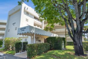 3186 Via Poinciana 115, Lake Worth