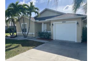 8918 Sw Caprice Circle, Stuart