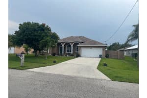 5760 Nw Cleburn Drive, Port Saint Lucie