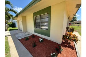 1427 Summit Run Circle, West Palm Beach, FL 33415 - MLS#R11093808