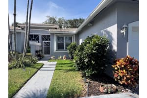 9875 Crescent View Drive S, Boynton Beach