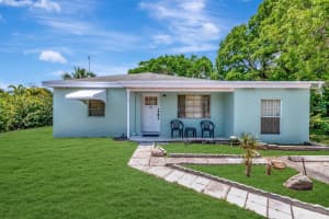 216 NE 14th Street, Delray Beach, FL 33444 Sold 07/28/25