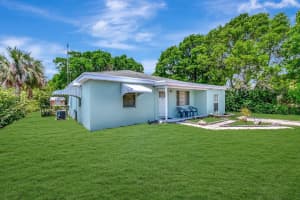 216 NE 14th Street, Delray Beach, FL 33444 Sold 07/28/25