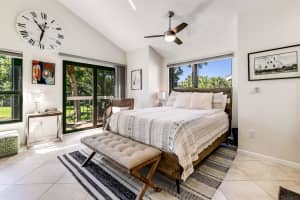 11863 Wimbledon Circle 527, Wellington