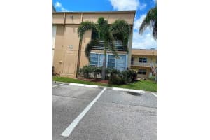 512 Burgundy K, Delray Beach