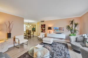 2500 NE 9 Street 101, Fort Lauderdale, FL 33304 - MLS#R11094069
