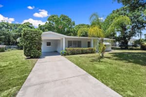 903 S 27th Street, Fort Pierce, FL 34947 - MLS#R11094135
