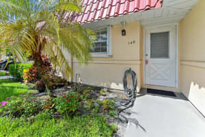 140 Amherst Lane, Lake Worth, FL 33467 - MLS#R11094365