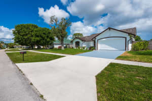 13566 Exotica Lane, Wellington, FL 33414 Sold 01/05/26