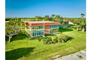 70 Royal Oak Court, Vero Beach, FL 32962 - MLS#R11094523