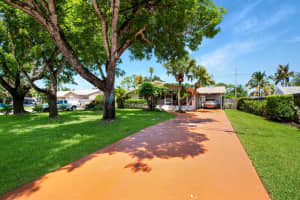 7684 S Haverhill Road Road, Lake Worth, FL 33463 Sold 07/30/25