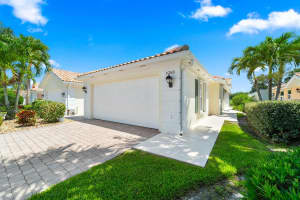 1056 Sw Balmoral Trace, Stuart