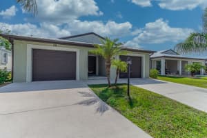 29 Mediterranean Boulevard W, Port Saint Lucie, FL 34952 Sold 10/28/25
