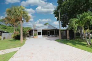 4811 Seagrape Drive, Fort Pierce, FL 34982 - MLS#R11094759