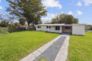 1530 NW 18 Court, Fort Lauderdale, FL 33311 - MLS#R11094779